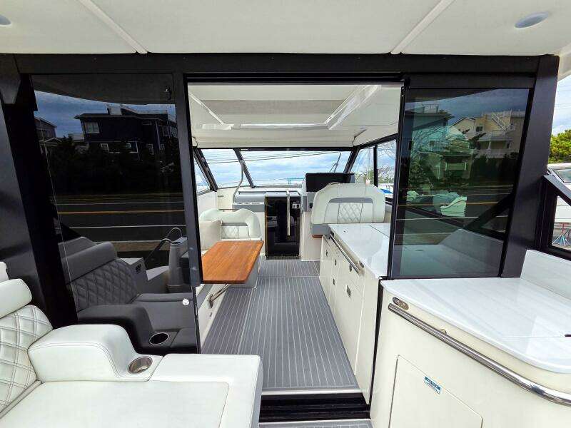 36ft Regal Yacht For Sale