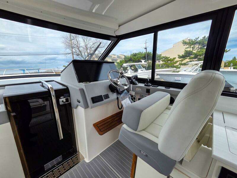 36ft Regal Yacht For Sale