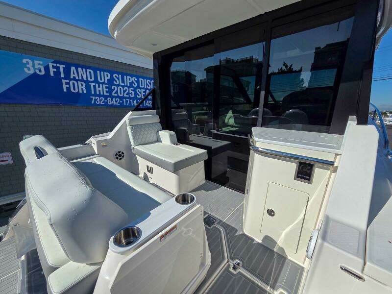 36ft Regal Yacht For Sale