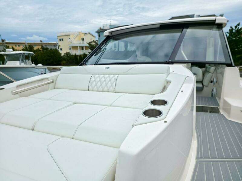 36ft Regal Yacht For Sale