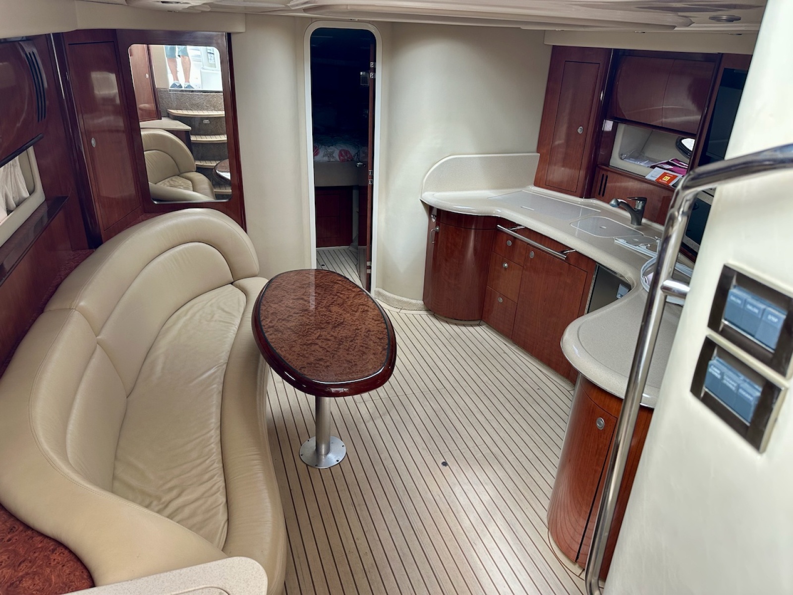 42' 2004 Sea Ray 420 Sundancer