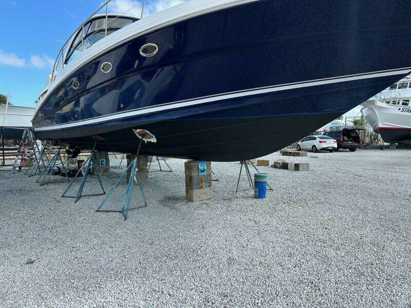 ALIBI 42ft Sea Ray Yacht For Sale