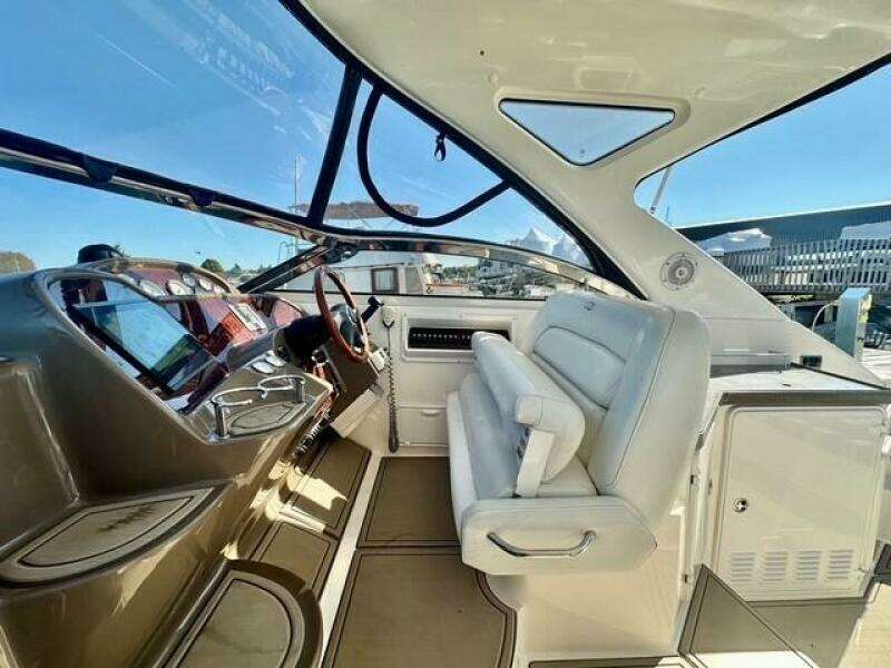 35ft Regal Yacht For Sale