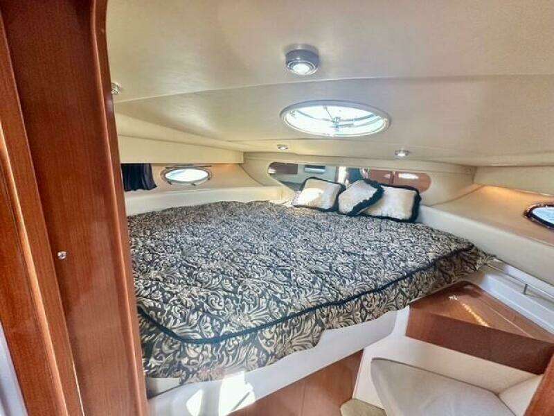 35ft Regal Yacht For Sale