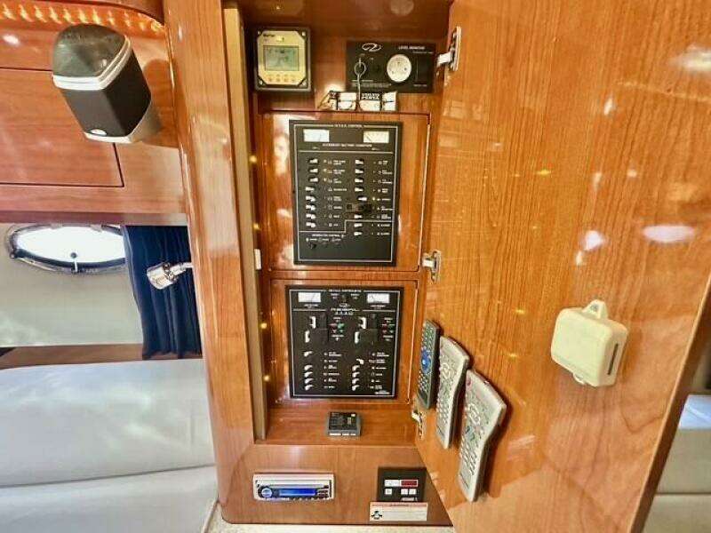 35ft Regal Yacht For Sale
