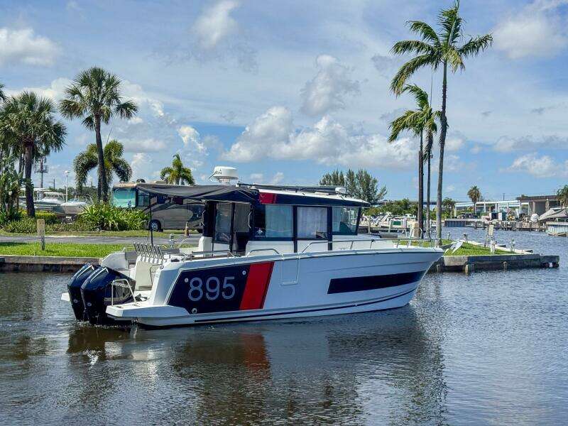29ft Jeanneau Yacht For Sale