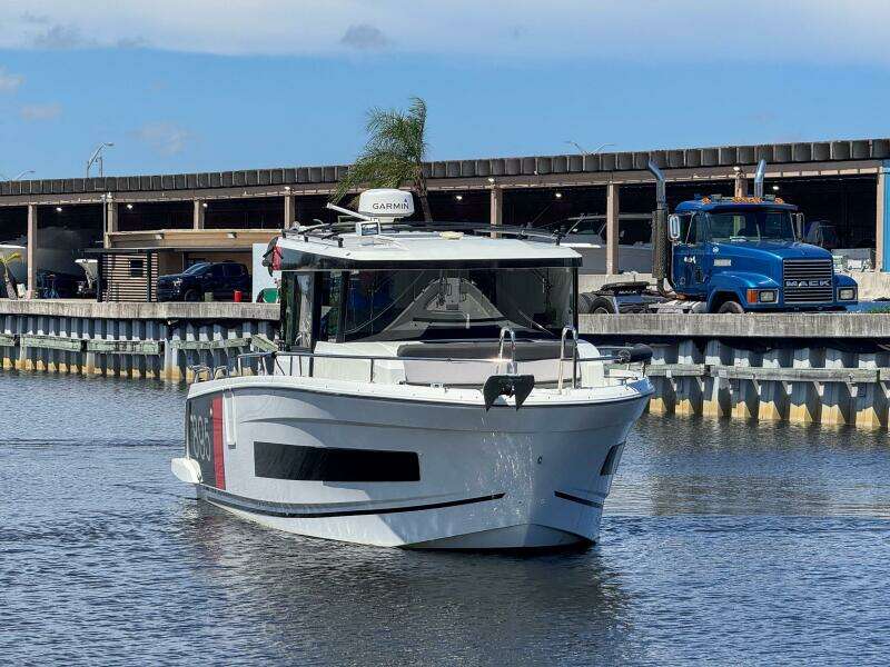 29ft Jeanneau Yacht For Sale