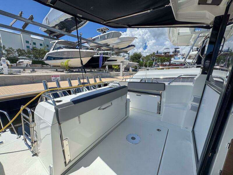 29ft Jeanneau Yacht For Sale