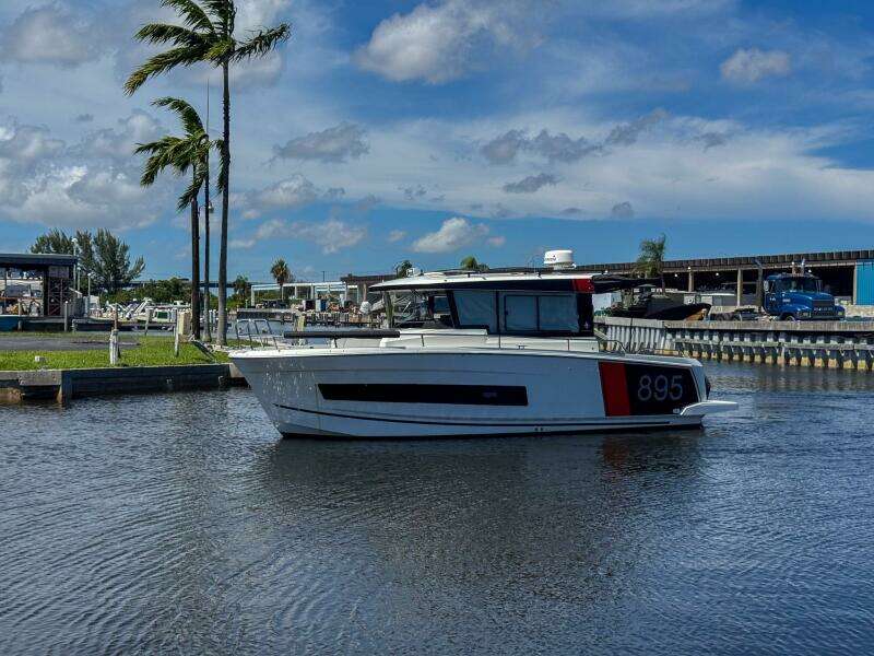 29ft Jeanneau Yacht For Sale