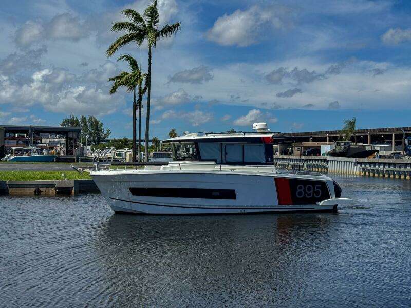 29ft Jeanneau Yacht For Sale