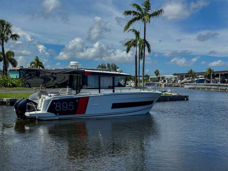 29ft Jeanneau Yacht For Sale