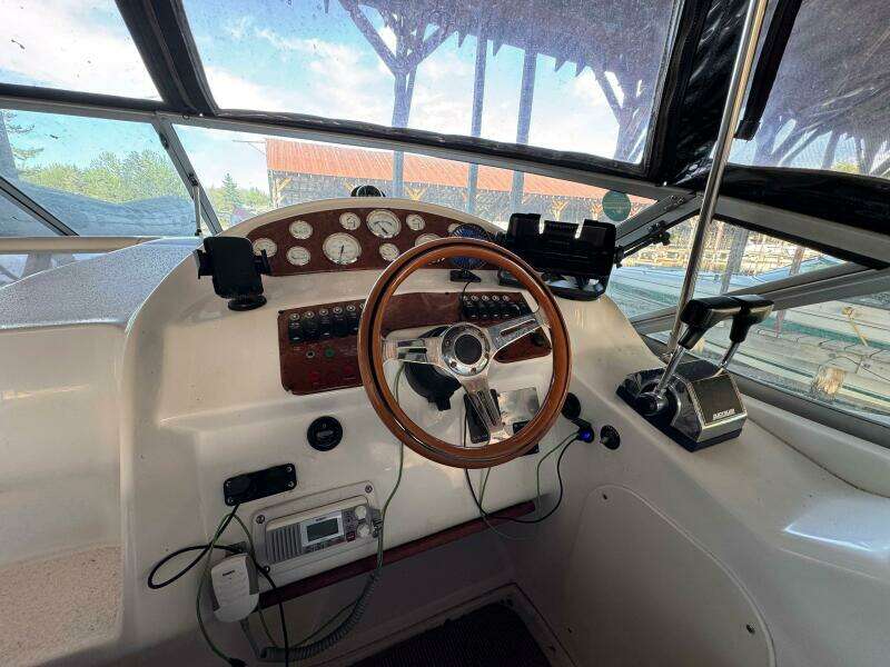 31ft Silverton Yacht For Sale