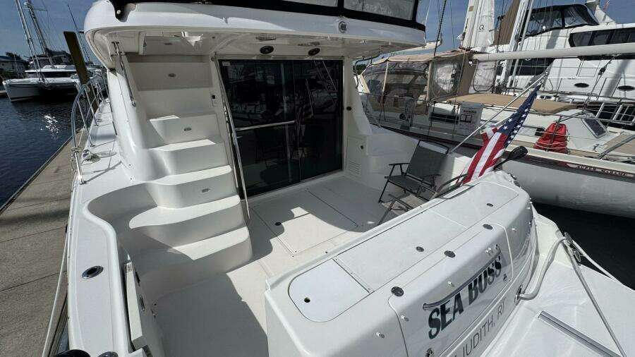 2005 Sea Ray 500 Aft Sun Deck