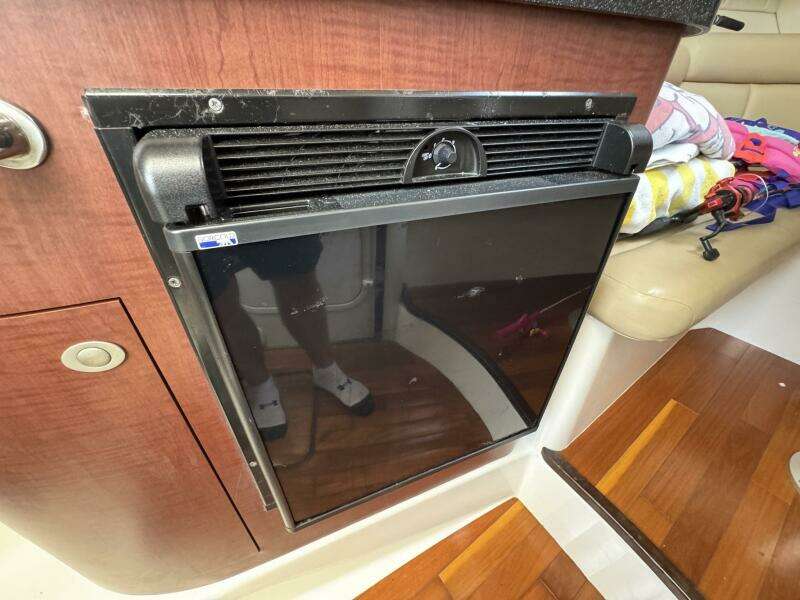 Bilboat Baggins 30ft Boston Whaler Yacht For Sale