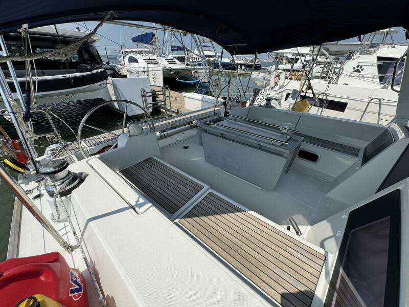 Halcyon 48ft Beneteau Yacht For Sale