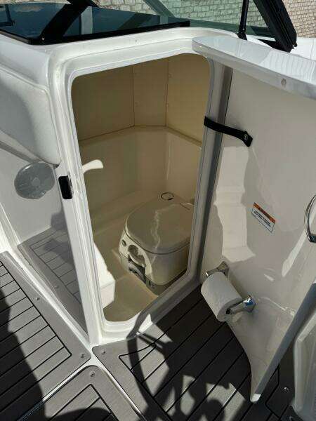 23ft Sea Ray Yacht For Sale