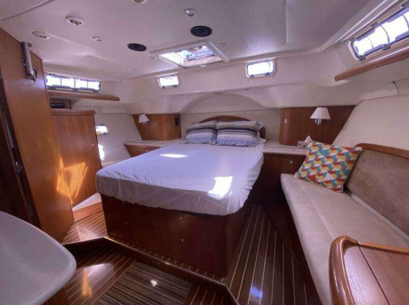 45ft Hunter Yacht For Sale