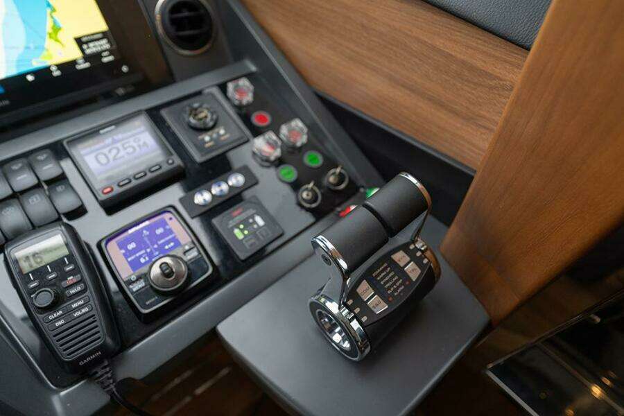 Lower helm control