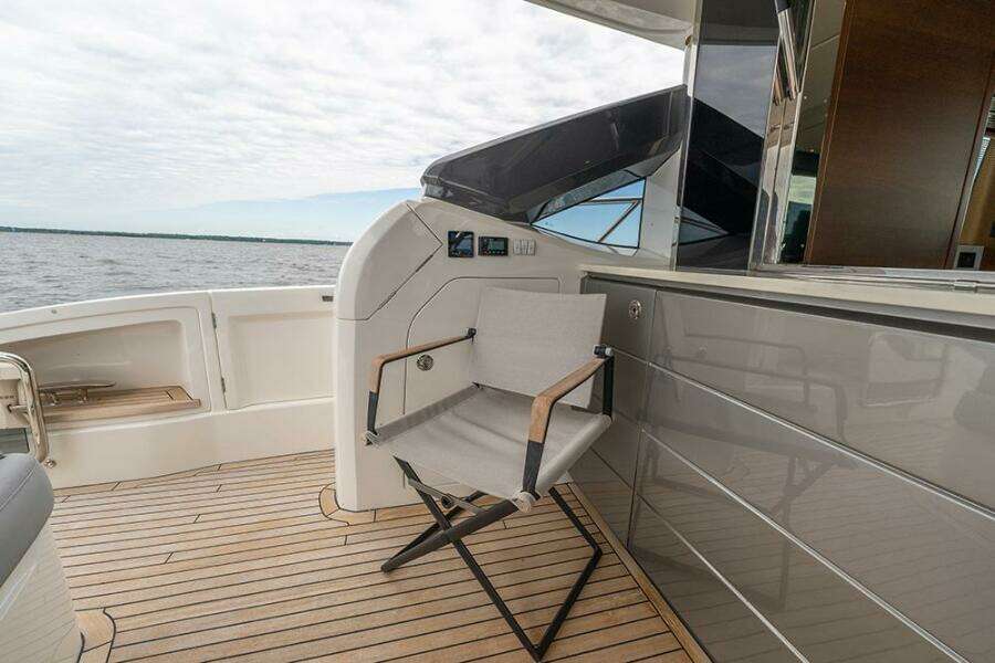 Cockpit chair