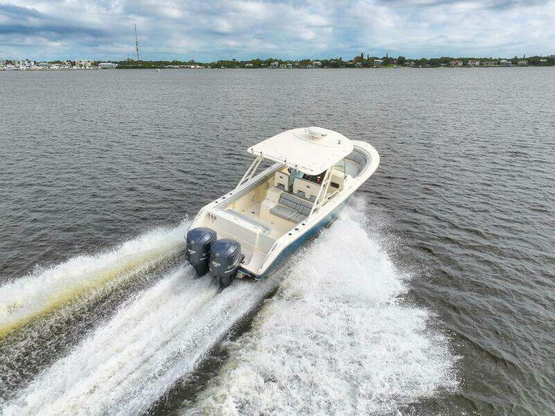 31ft Pursuit Yacht For Sale
