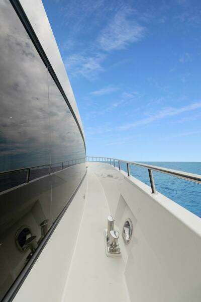 Lemonade 100ft Ocean Alexander Yacht For Sale