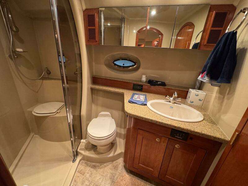 54ft Cruisers Yachts Yacht For Sale