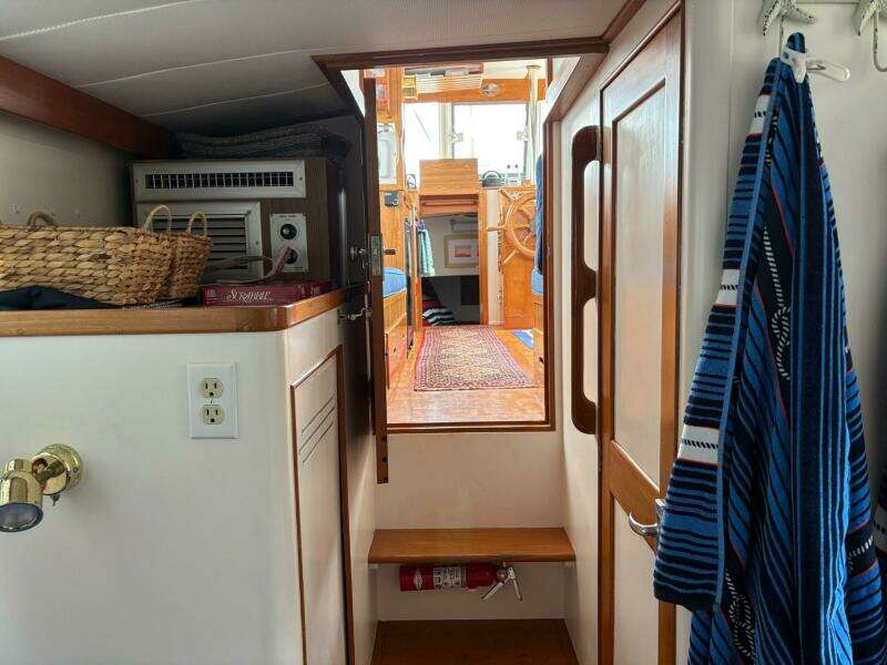 Summer Suite 36ft Grand Banks Yacht For Sale
