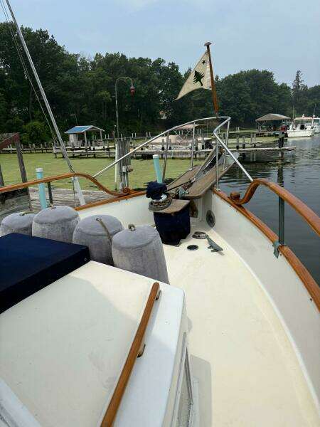 Summer Suite 36ft Grand Banks Yacht For Sale