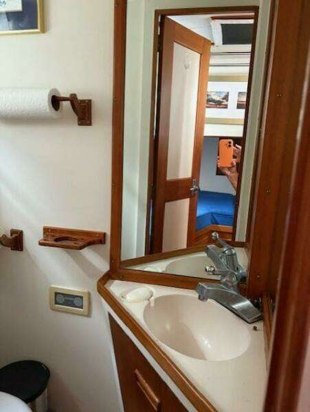 Summer Suite 36ft Grand Banks Yacht For Sale