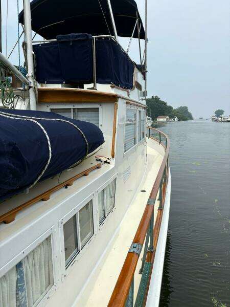 Summer Suite 36ft Grand Banks Yacht For Sale