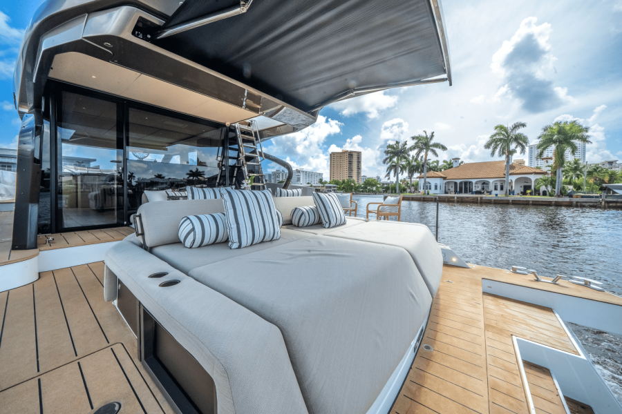 60ft Azimut Yacht For Sale