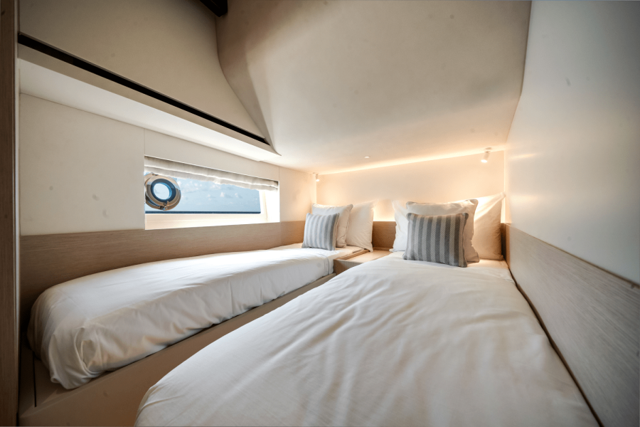 60ft Azimut Yacht For Sale