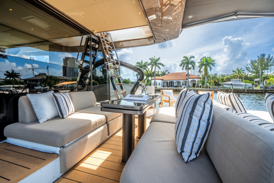 60ft Azimut Yacht For Sale