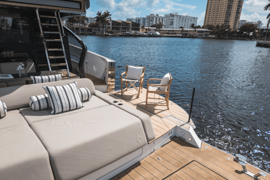 60ft Azimut Yacht For Sale