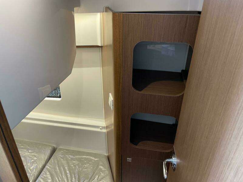 30ft Beneteau Yacht For Sale
