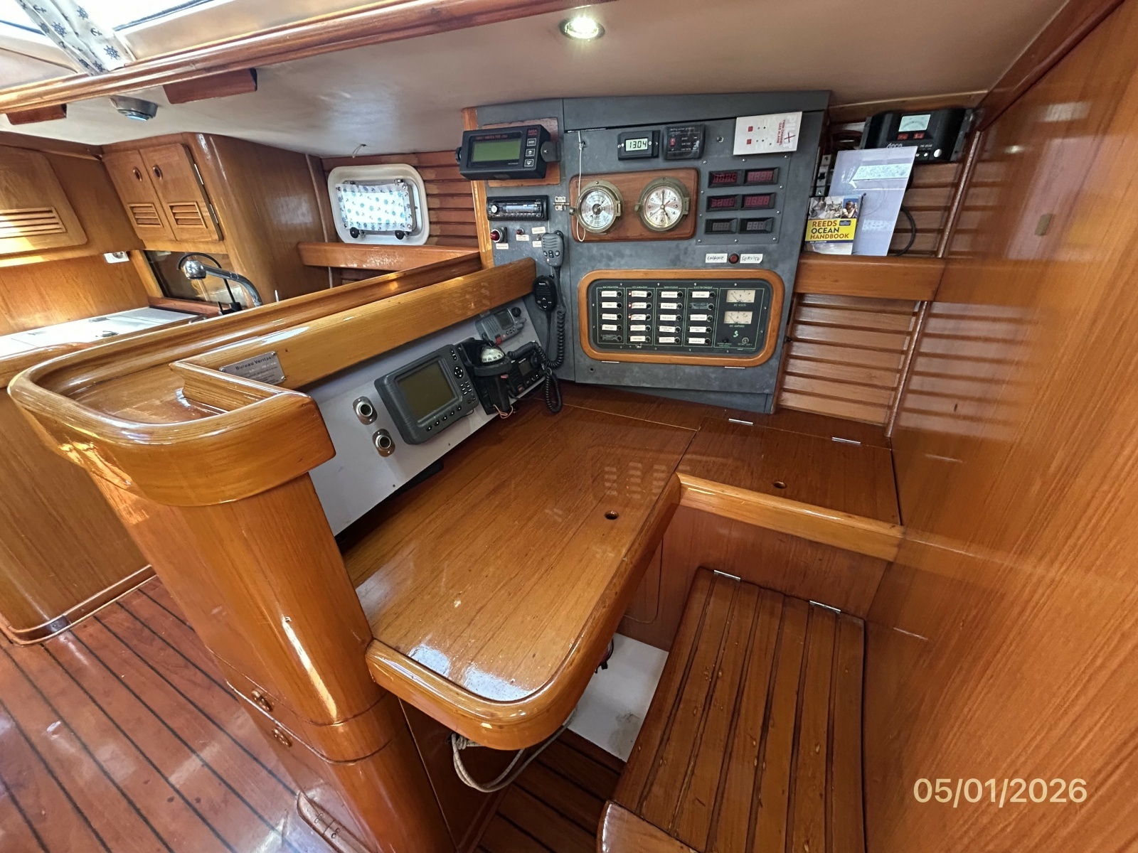 50' Beneteau nav station