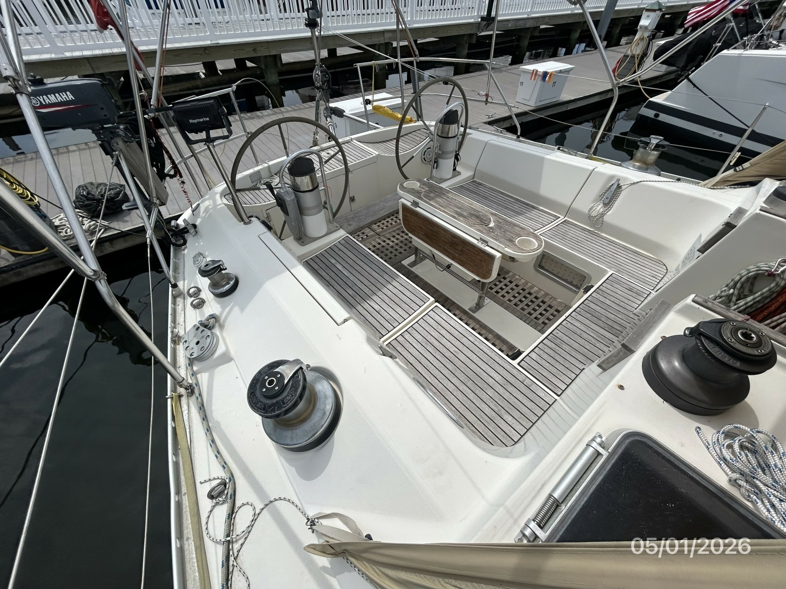 50' Beneteau cockpit1
