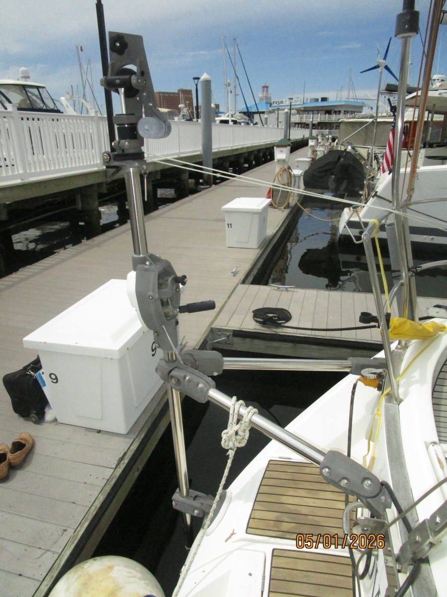 50' Beneteau self steering system
