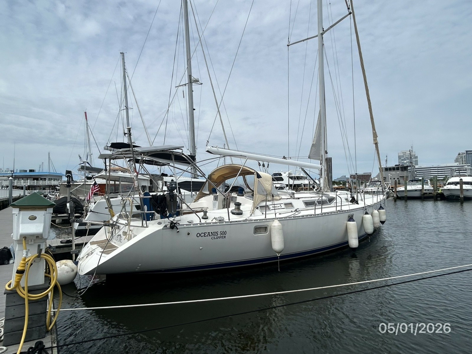 50' Beneteau starboard aft profile
