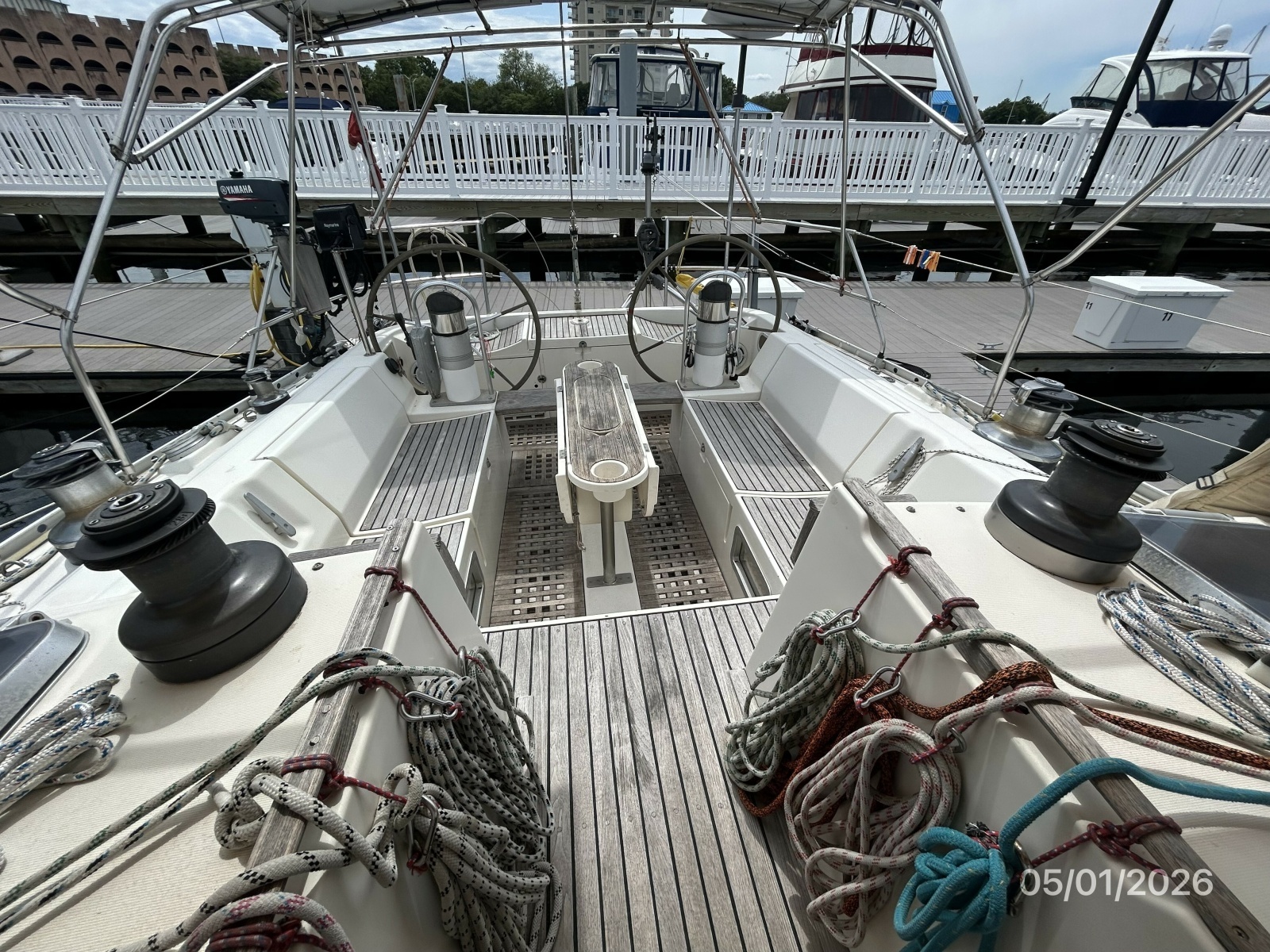 50' Beneteau cockpit aft