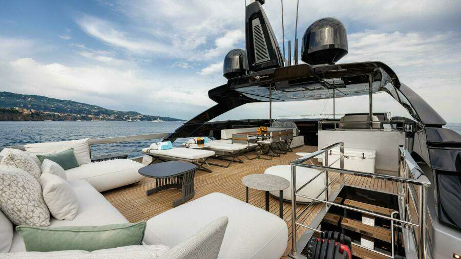 STILE DI VITA 102ft Riva Yacht For Sale