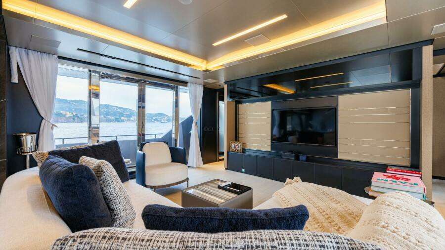 STILE DI VITA 102ft Riva Yacht For Sale