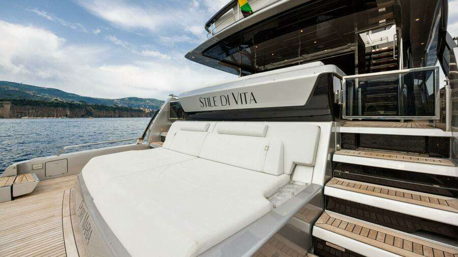 STILE DI VITA 102ft Riva Yacht For Sale