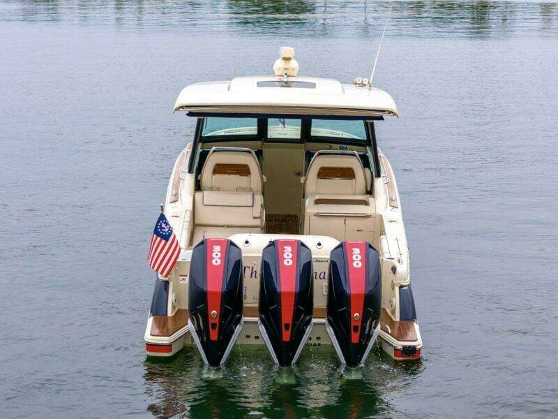 With Seakeeper 35ft Chris Craft Yacht For Sale
