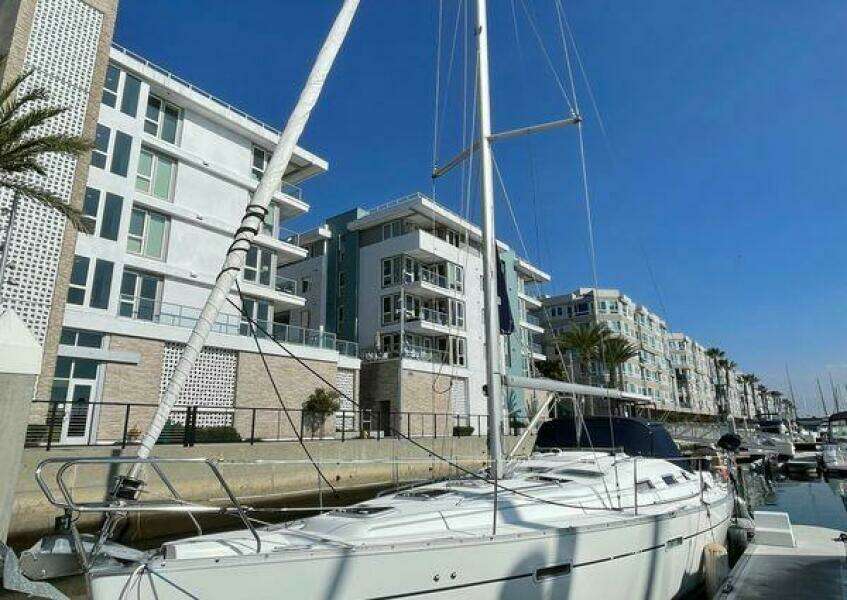 Duke of Curl 39ft Beneteau Yacht For Sale