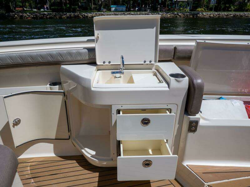 32ft Scout Yacht For Sale