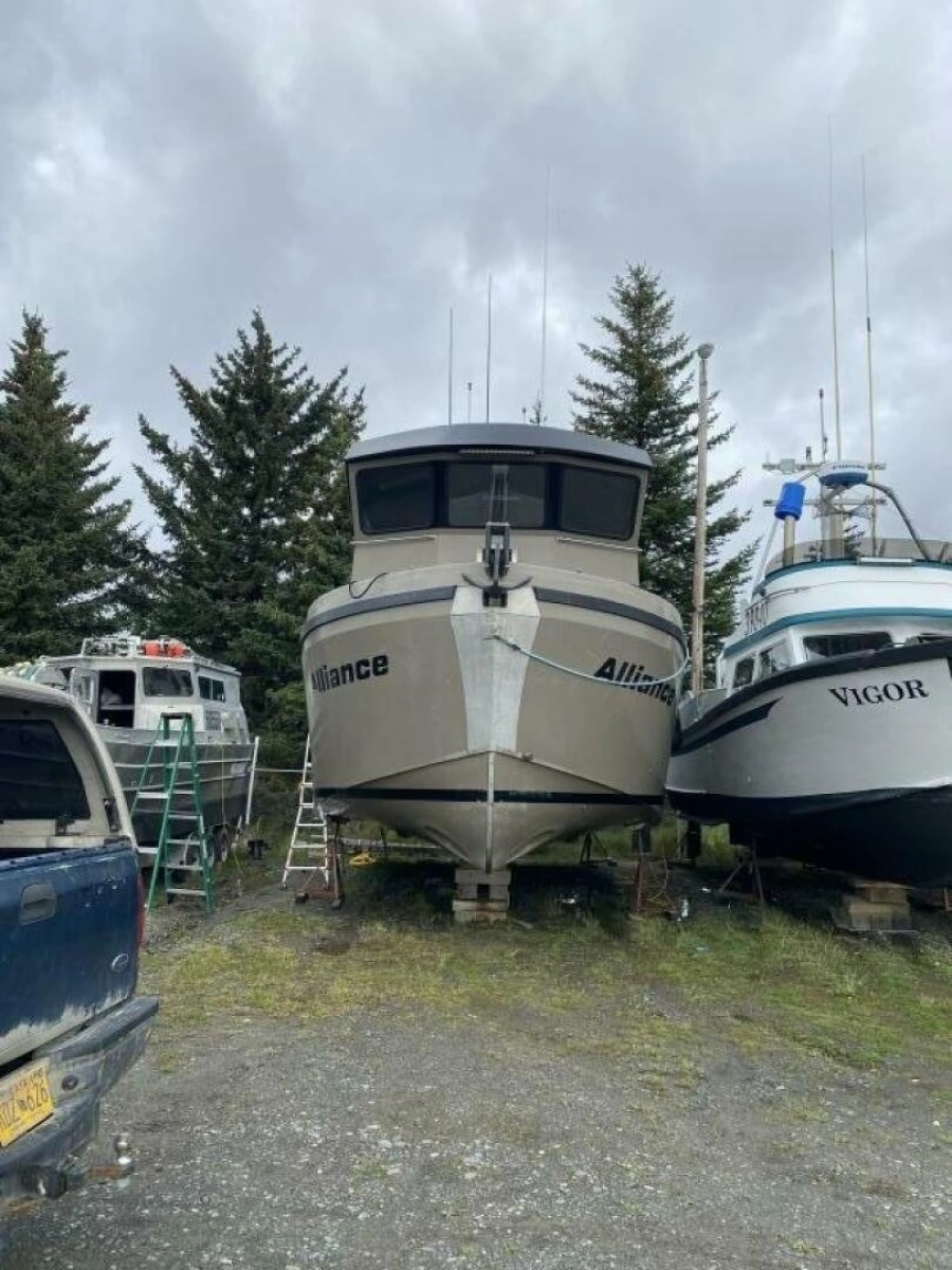 2022 Custom Freestyle Marine 32
