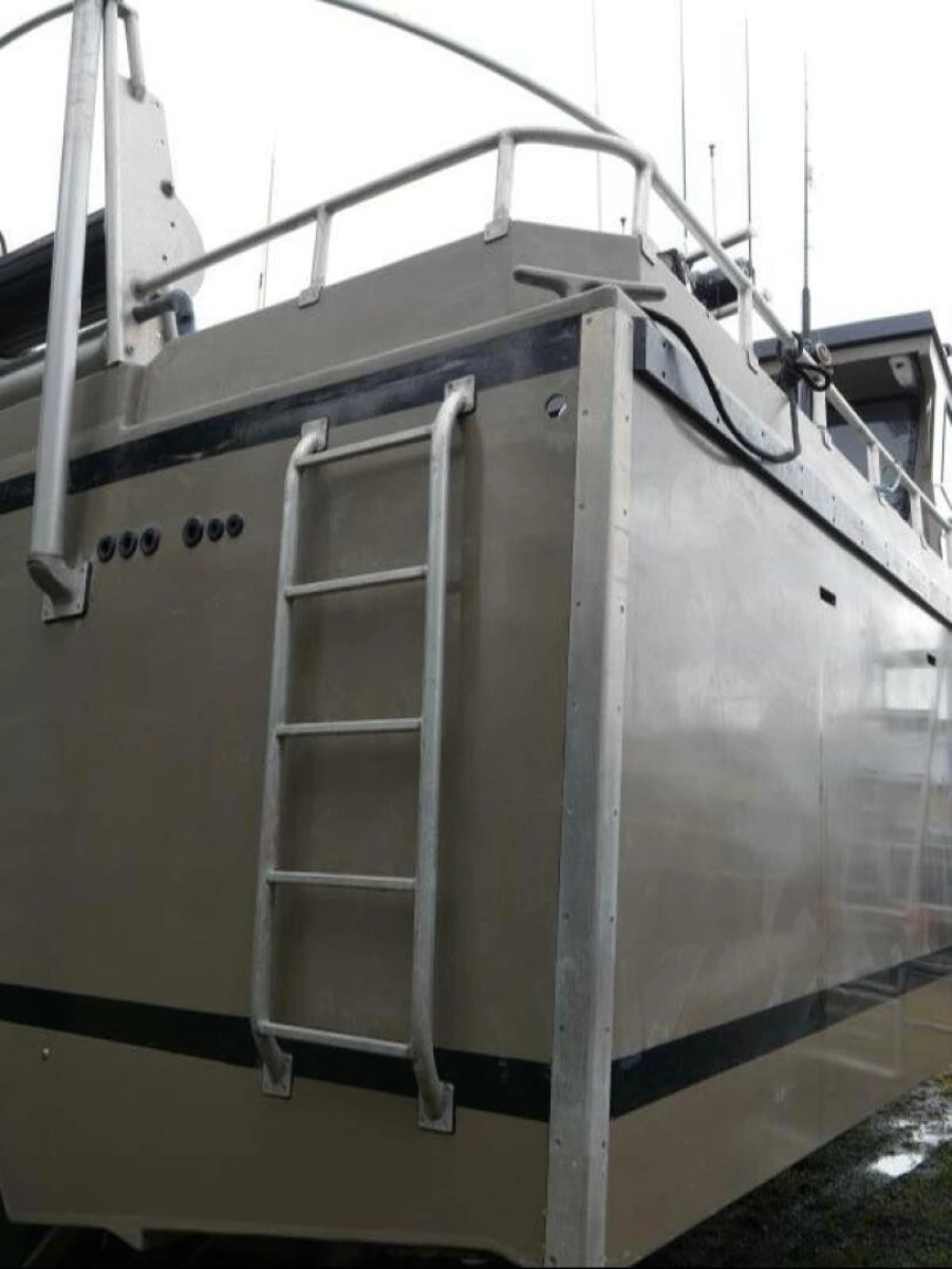 2022 Custom Freestyle Marine 32