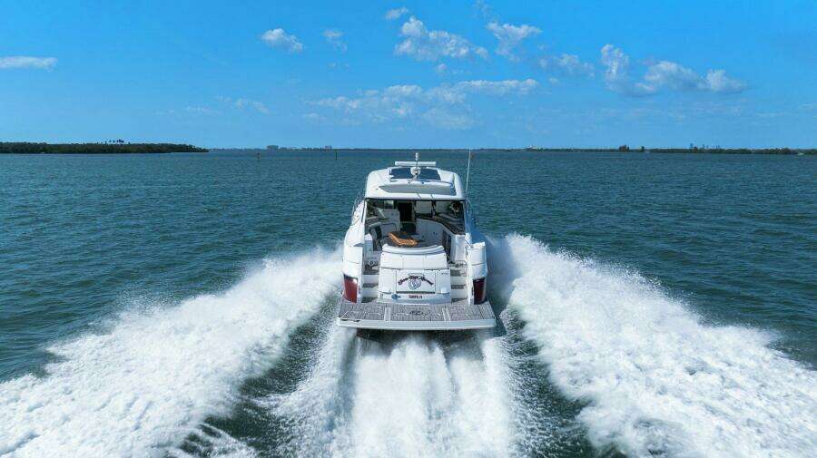 2014 Cruisers Yachts 540 Sport Coupe