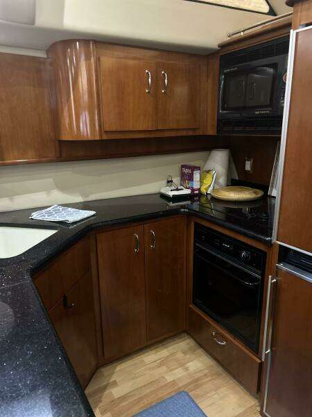 46ft Carver Yacht For Sale